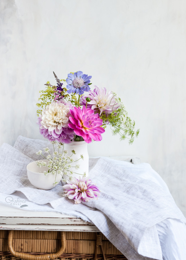 Classical floral still life_001
